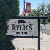 Rylu's Bistro logo