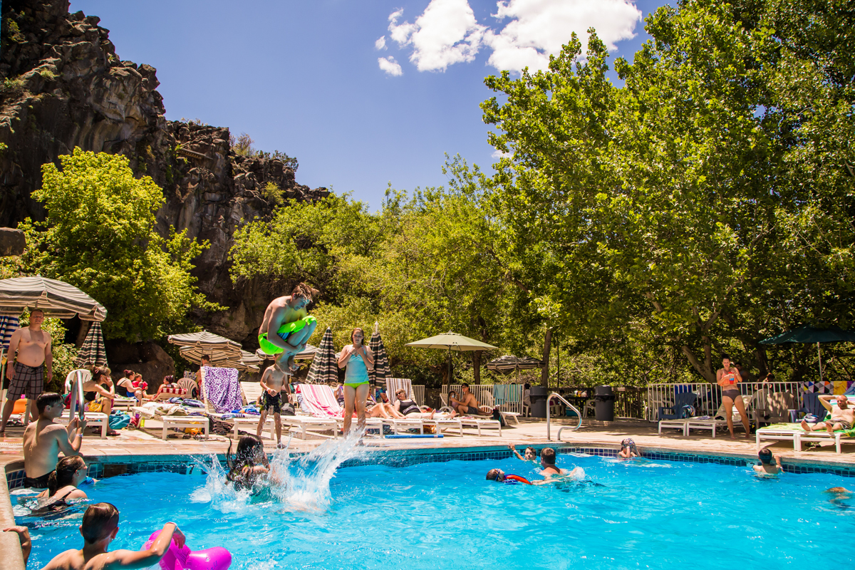 Veyo Pool Resort & Climbing logo